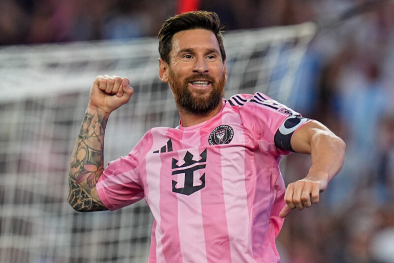 Месси оправдан: МЛС закрыла дело после инцидента с арбитрами